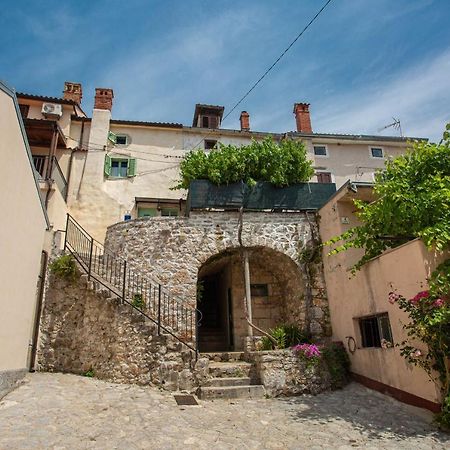 Parona Holiday Home Vrbnik Εξωτερικό φωτογραφία