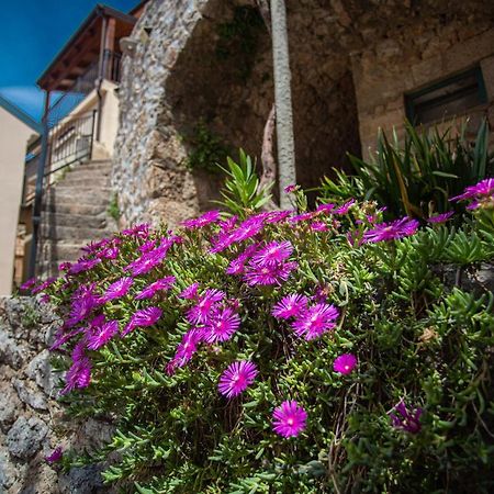 Parona Holiday Home Vrbnik Εξωτερικό φωτογραφία