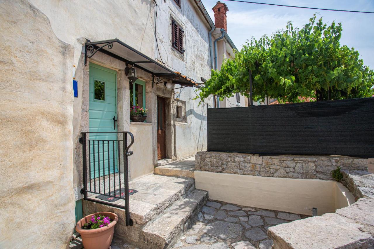 Parona Holiday Home Vrbnik Εξωτερικό φωτογραφία
