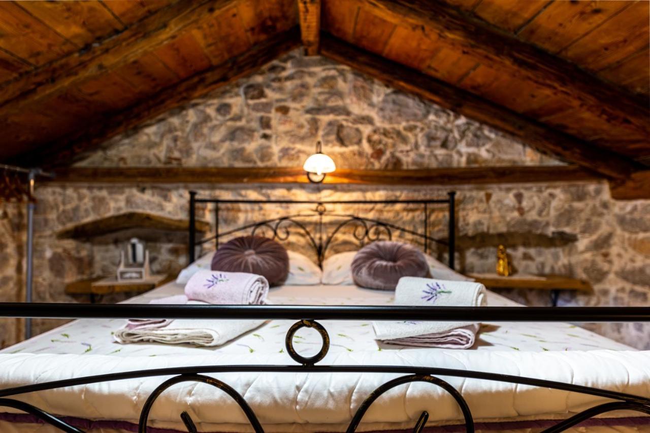Parona Holiday Home Vrbnik Εξωτερικό φωτογραφία