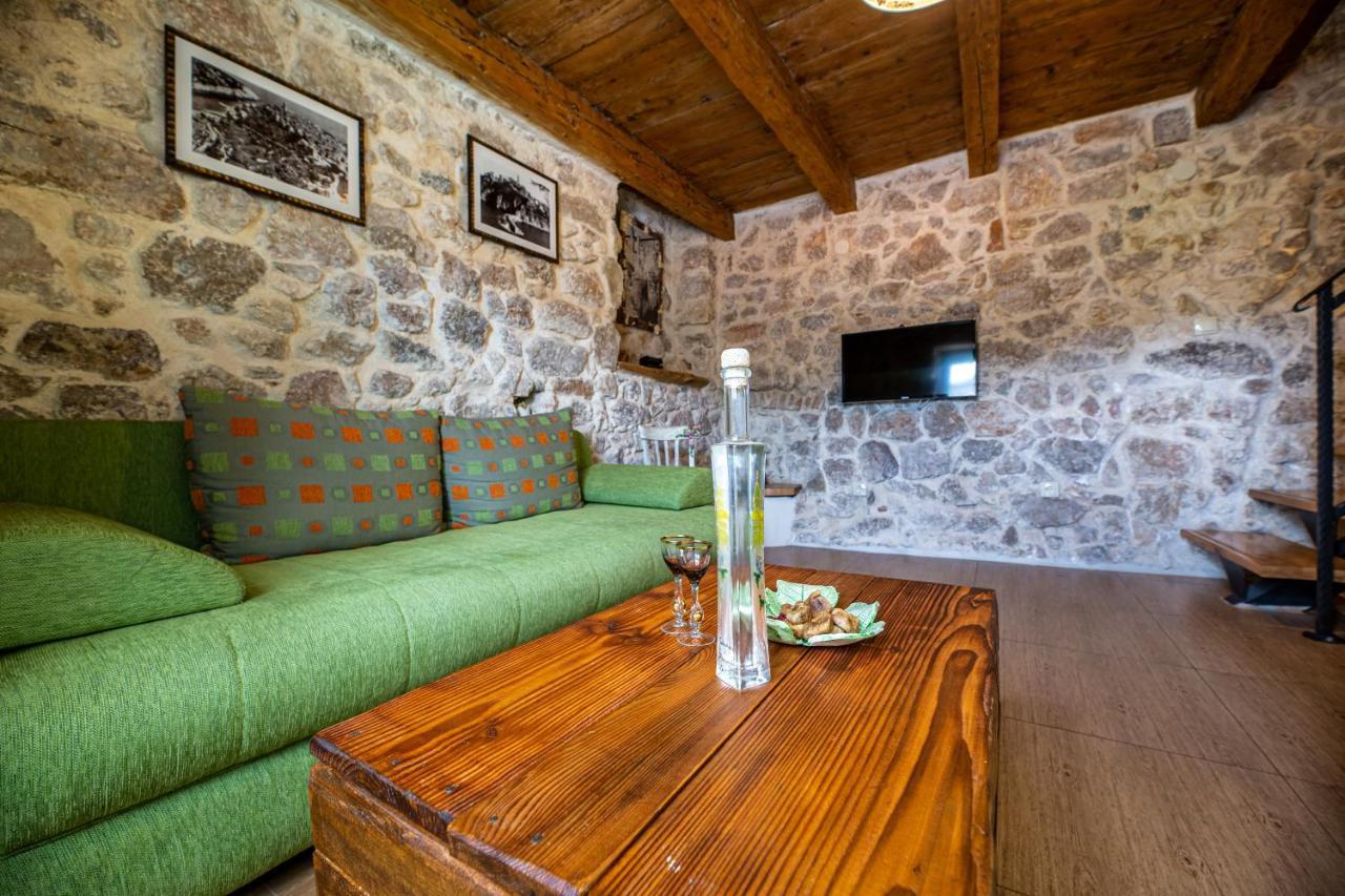 Parona Holiday Home Vrbnik Εξωτερικό φωτογραφία