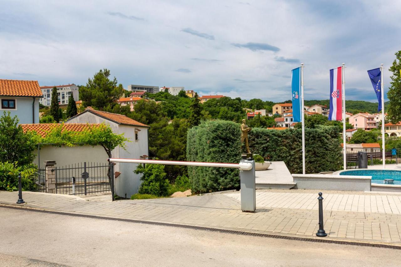 Parona Holiday Home Vrbnik Εξωτερικό φωτογραφία